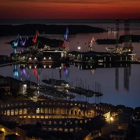 Angels - Anna Lägenhet