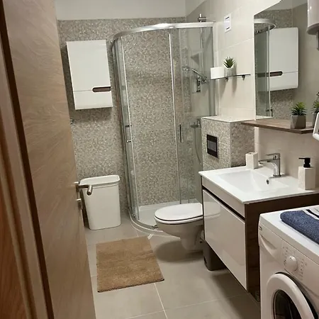 Angels - Anna Lägenhet *