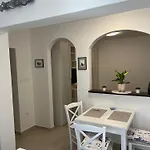 Apartment Angels - Anna Pula