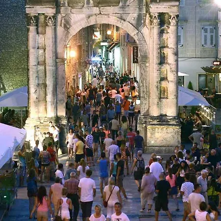 Angels - Anna Apartment Pula